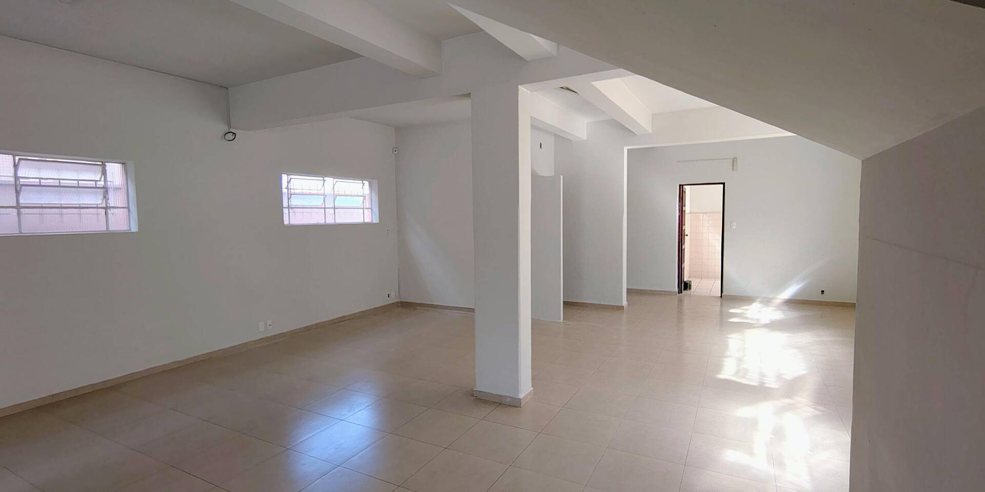 #325 - Salão Comercial para Locação em Paraisópolis - MG