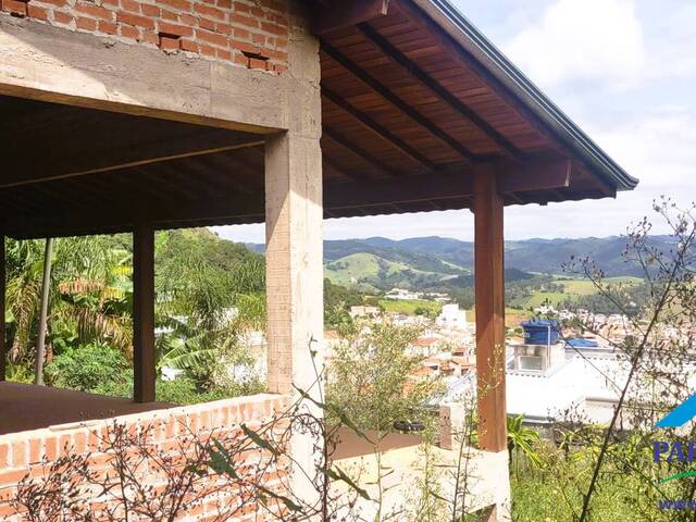 #205 - Casa para Venda em Cambuí - MG