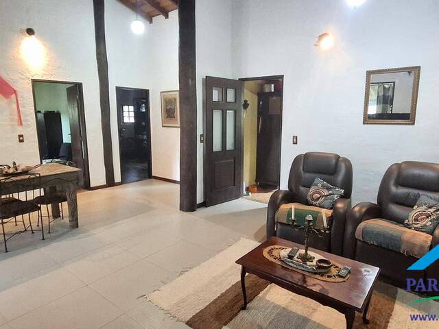 #305 - Casa para Venda em Gonçalves - MG - 2