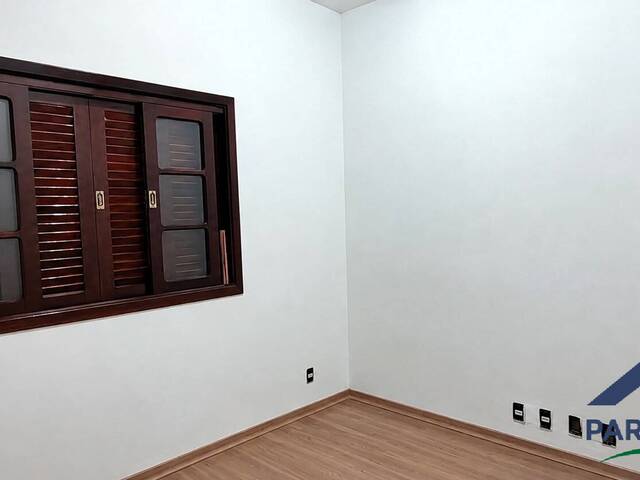 #417 - Casa para Venda em Paraisópolis - MG
